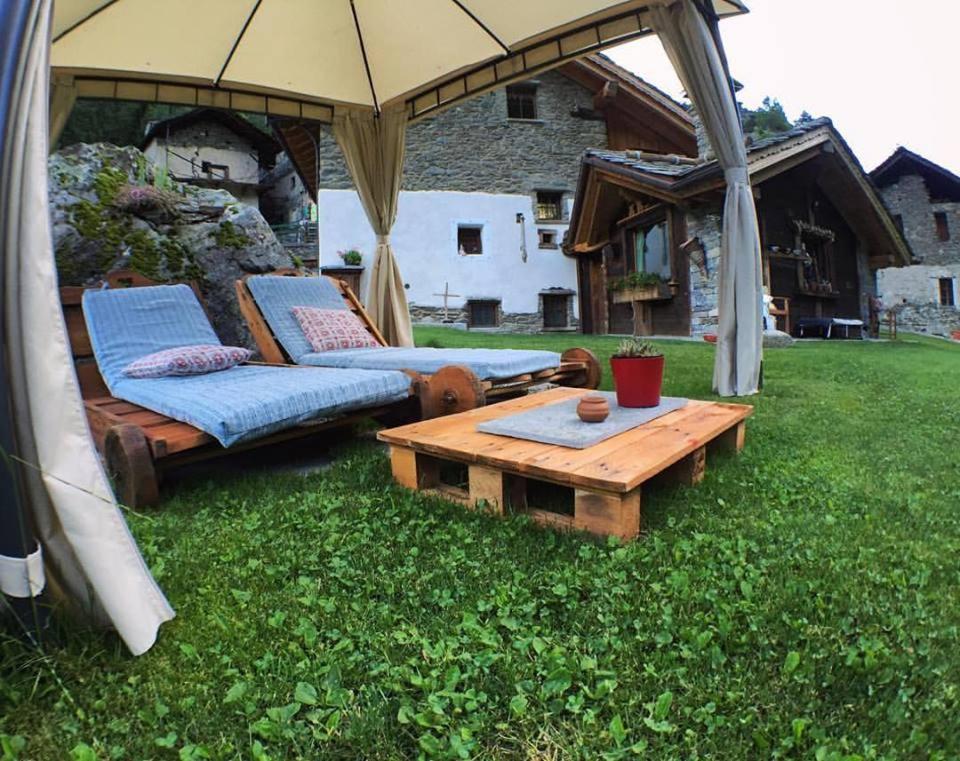 B&B Lo Djoua De Toueno Arvier Exterior photo